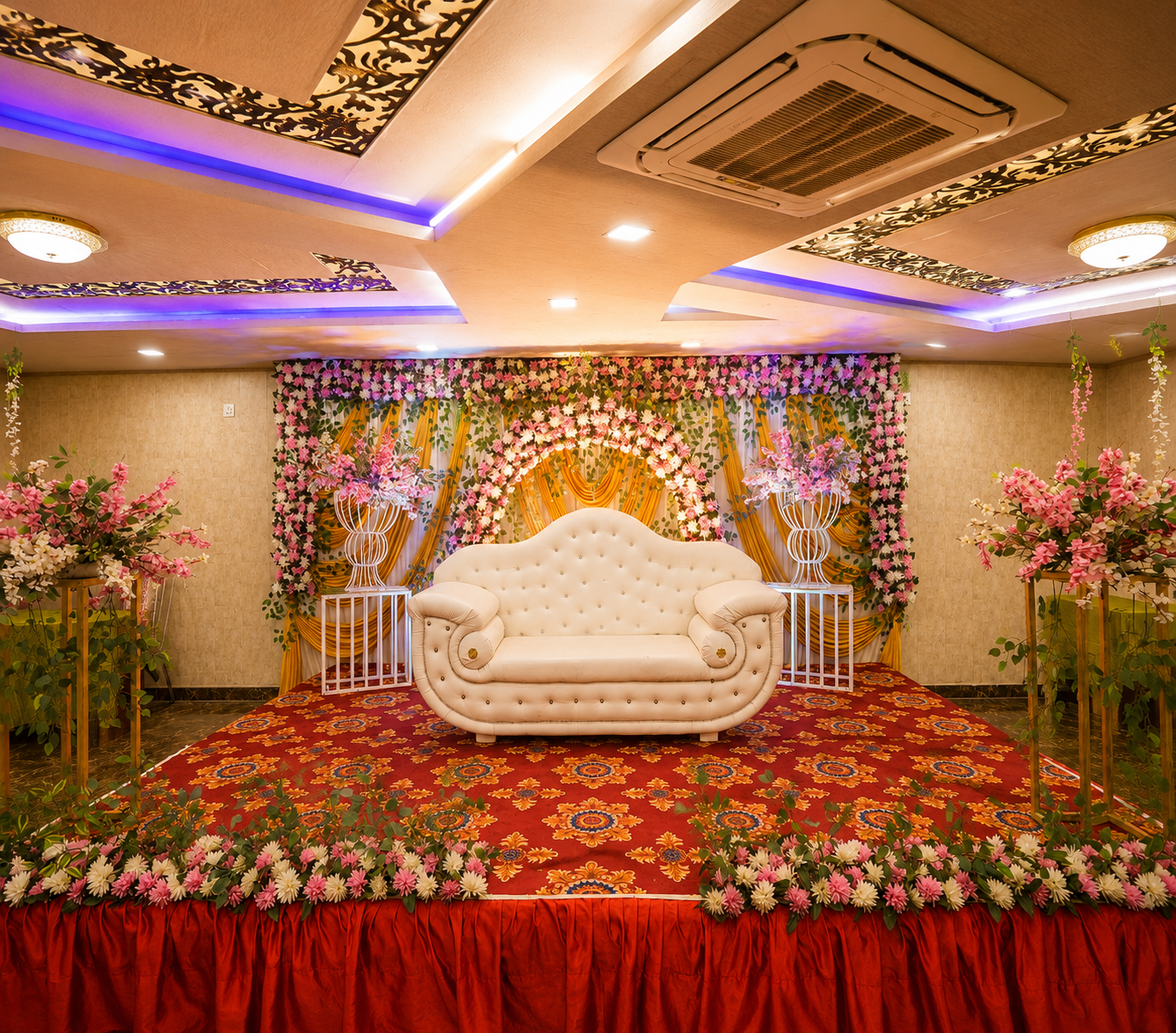 Best-Hotel-Banquet-Hall-In-Lucknow